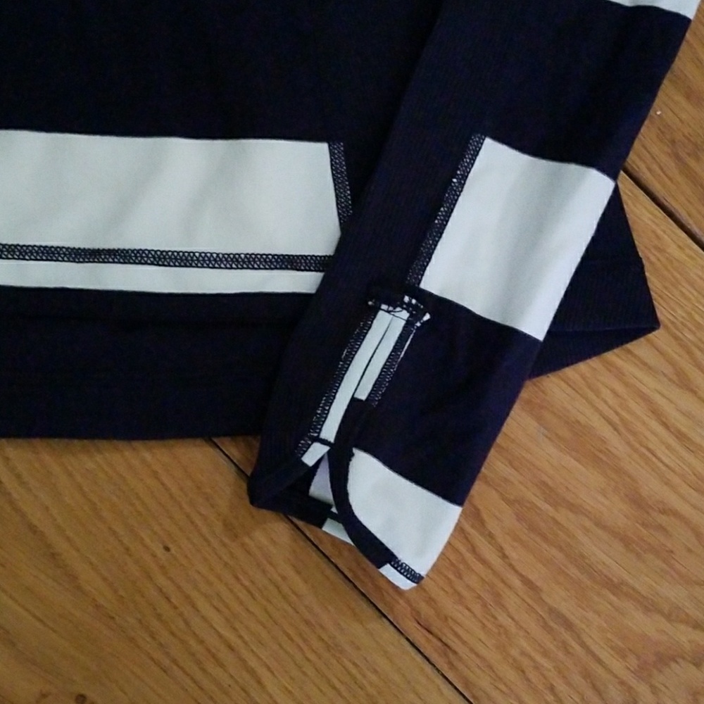 Lululemon womens  Half Zip - Picture 3 of 6